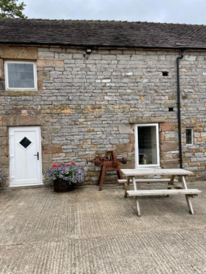 The Stable Farm stay with shared toilet, shower and washing facilities